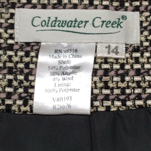 NWOT.  Ladies tie front jacket - Picture 7 of 8
